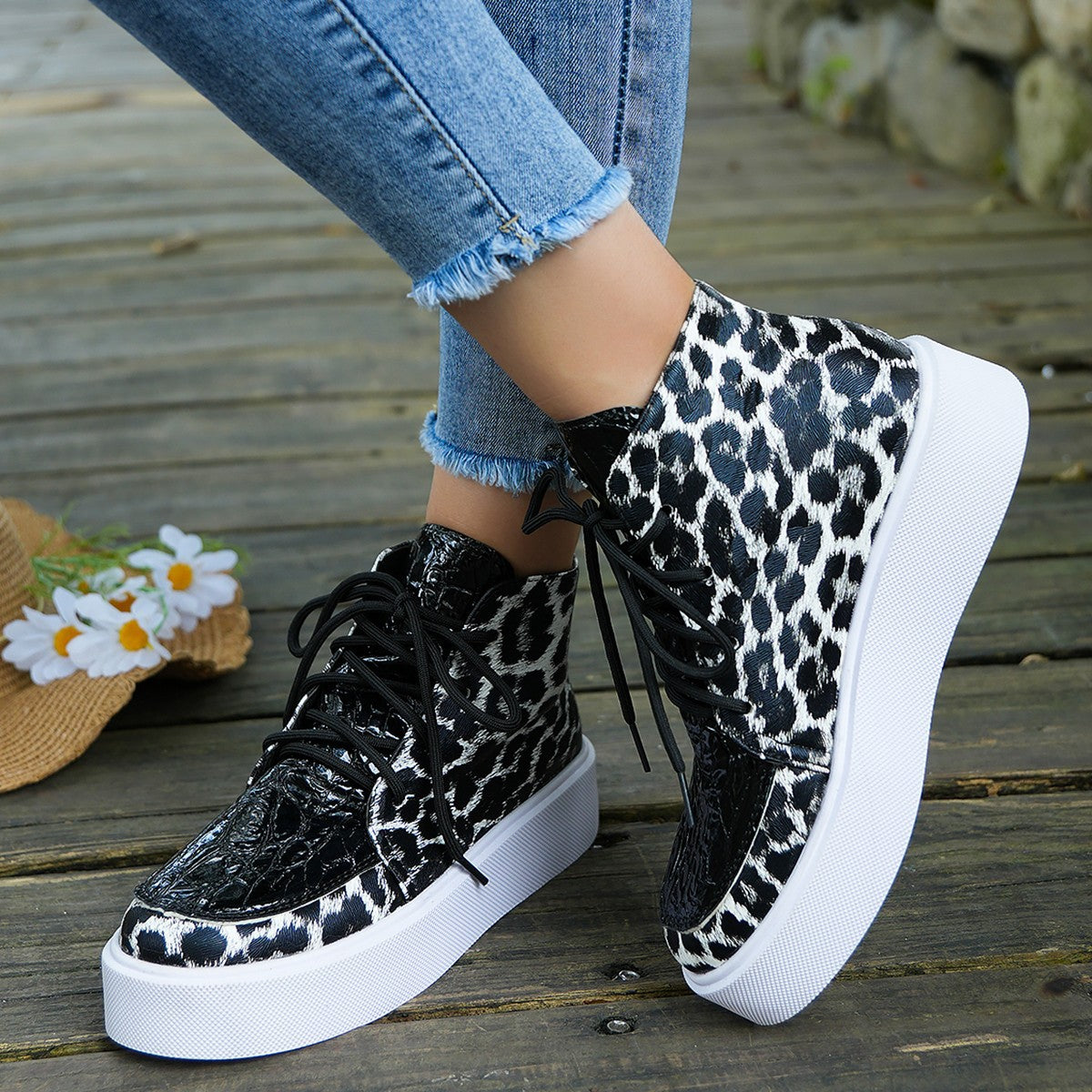 FierceStep Sneakers