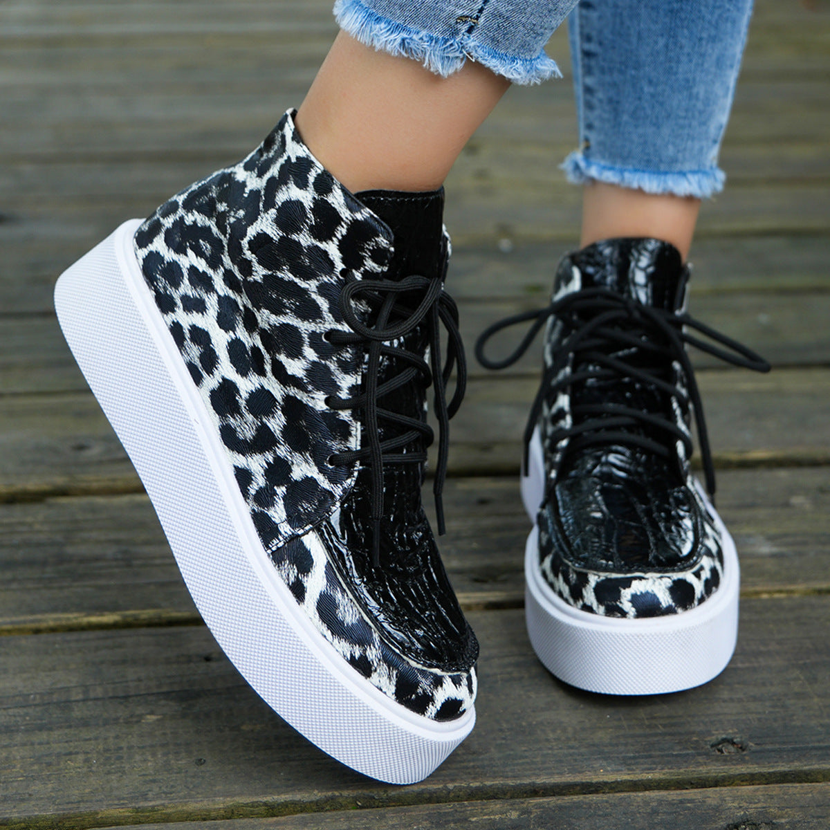 FierceStep Sneakers