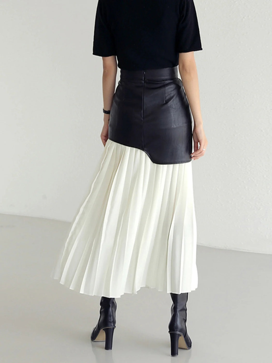 PleatX Skirt